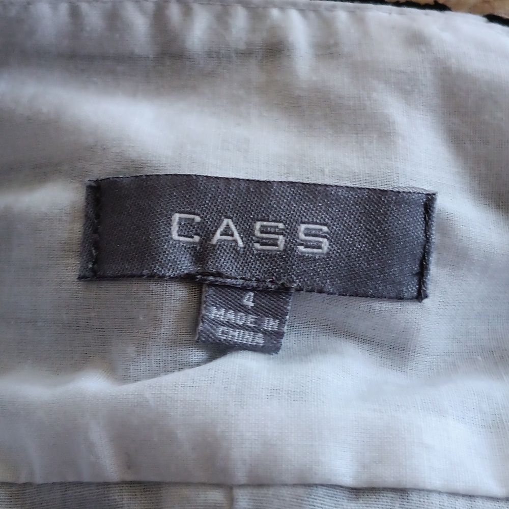 CASS cutout skirt - Picture 3 of 3